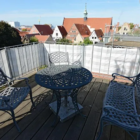 Fuerstenhof In Der Altstadt Mit Terrasse Und Parkplatz